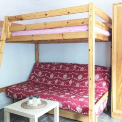 Lit mezzanine et le canapé clic-clac